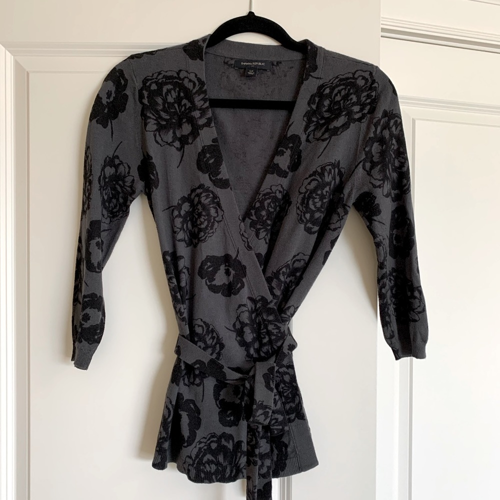 BANANA REPUBLIC wrap sweater